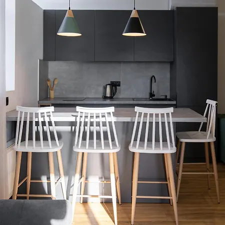 New Fresh Design In The Centre Apartment